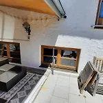 Alpenchalet Karwendel 샬레 *